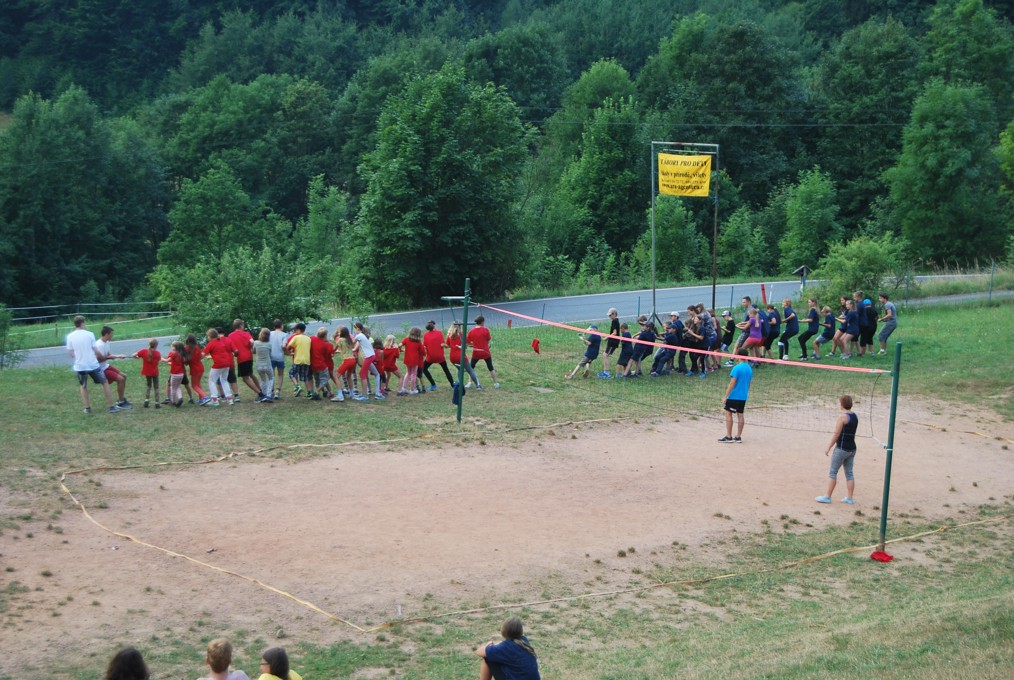 Celotáborová přetahovaná